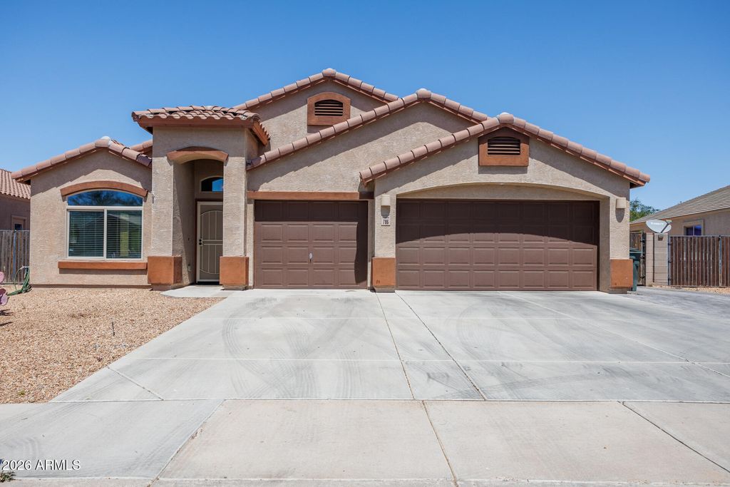 786 W JAHNS Drive, Casa Grande, AZ 85122