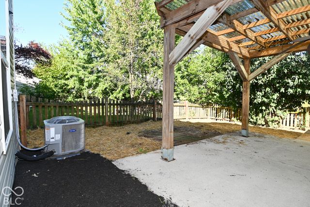 1909 Southernwood Lane, Indianapolis, IN 46231
