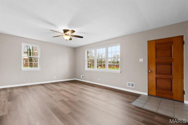 12 Saint James Avenue, Swansea, IL 62226