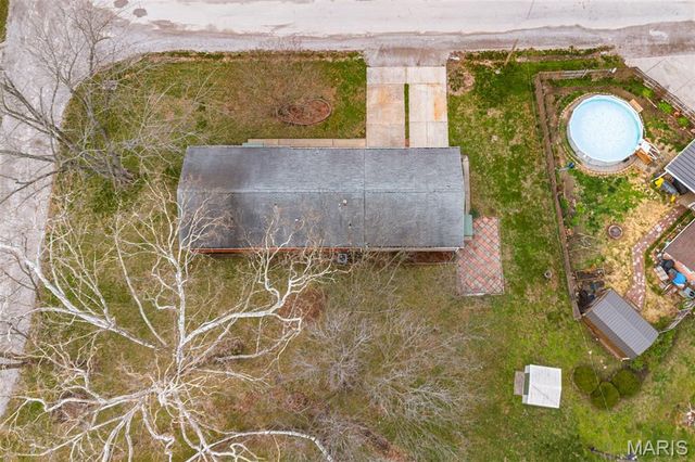 12 Saint James Avenue, Swansea, IL 62226