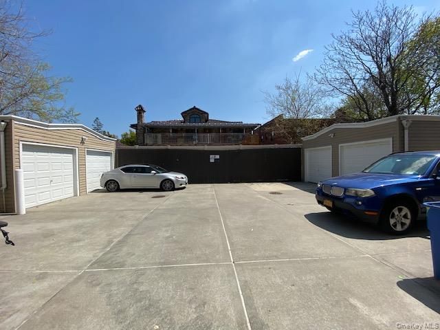40-11 214th Place 1F, Bayside, NY 11361