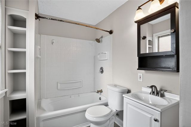 4108 W 48th Street, Cleveland, OH 44144