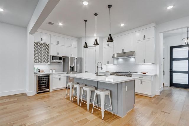 7818 Janak Drive B, Houston, TX 77055