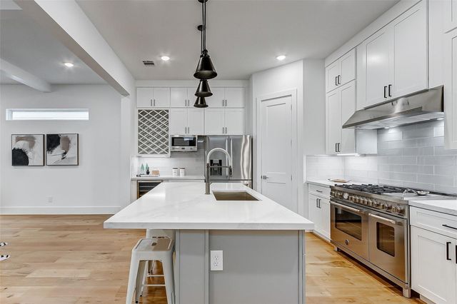 7818 Janak Drive B, Houston, TX 77055