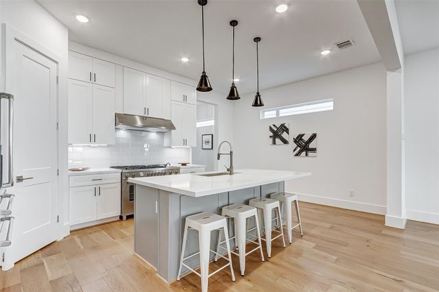 7818 Janak Drive B, Houston, TX 77055