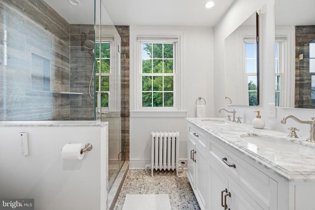417 OXFORD RD, Havertown, PA 19083