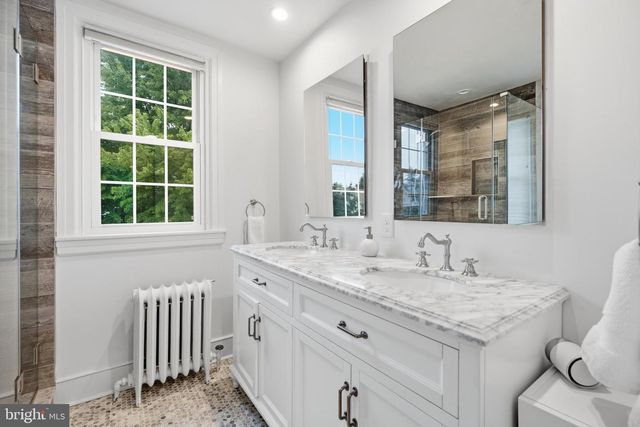 417 OXFORD RD, Havertown, PA 19083