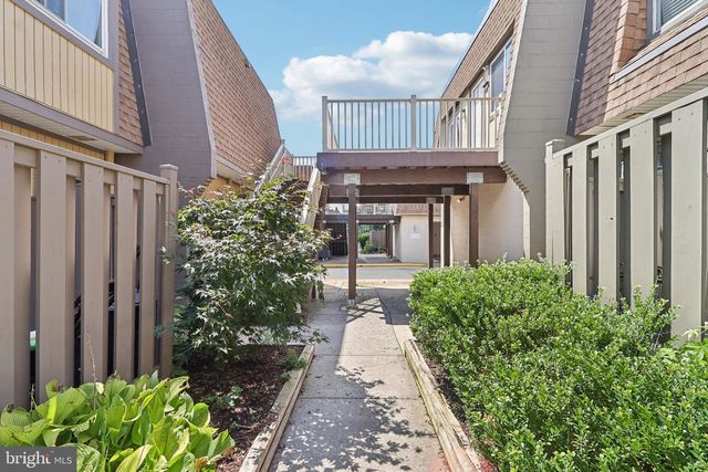 3834 MIRAMONTE PL #114E, Alexandria, VA 22309