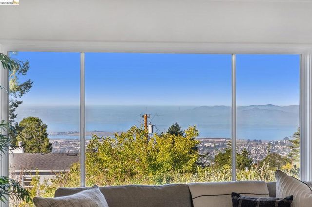 752 Grizzly Peak Blvd, Berkeley, CA 94708