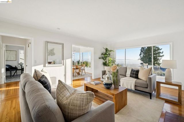 752 Grizzly Peak Blvd, Berkeley, CA 94708