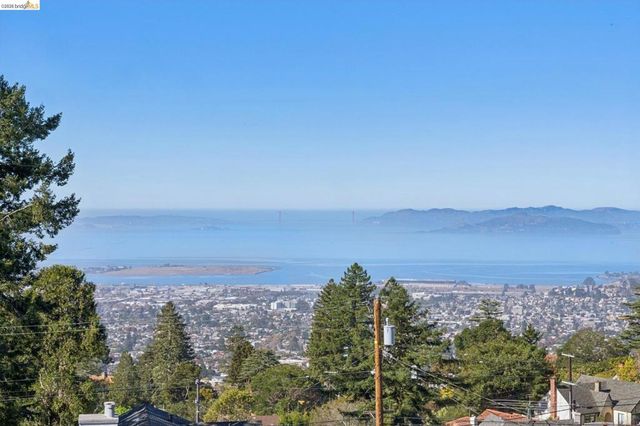 752 Grizzly Peak Blvd, Berkeley, CA 94708