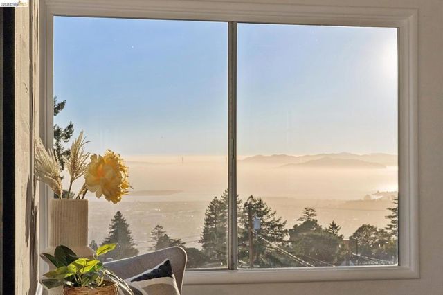 752 Grizzly Peak Blvd, Berkeley, CA 94708