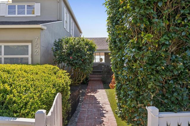 752 Grizzly Peak Blvd, Berkeley, CA 94708