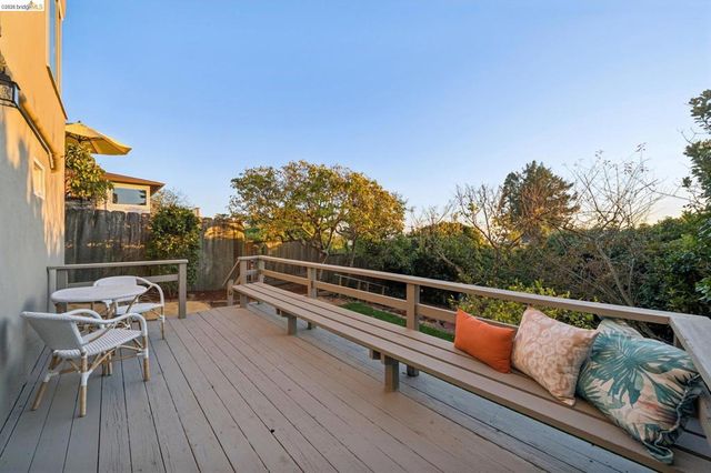 752 Grizzly Peak Blvd, Berkeley, CA 94708