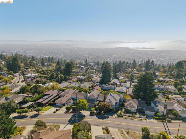 752 Grizzly Peak Blvd, Berkeley, CA 94708