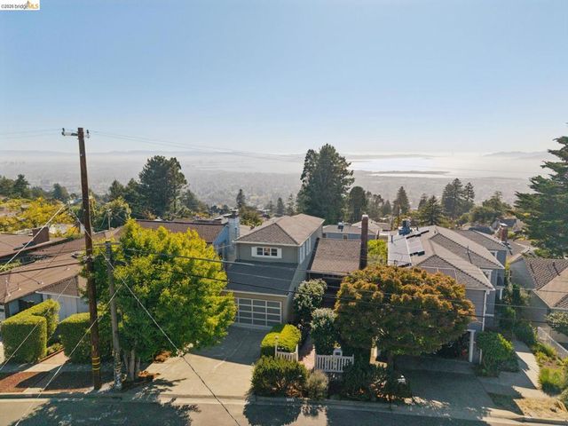 752 Grizzly Peak Blvd, Berkeley, CA 94708