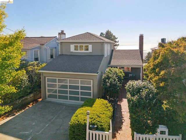 752 Grizzly Peak Blvd, Berkeley, CA 94708