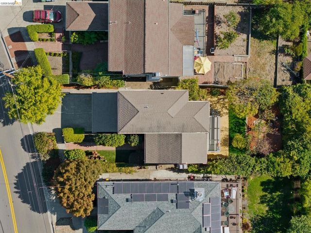 752 Grizzly Peak Blvd, Berkeley, CA 94708