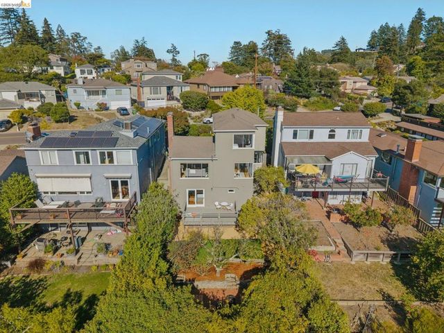 752 Grizzly Peak Blvd, Berkeley, CA 94708