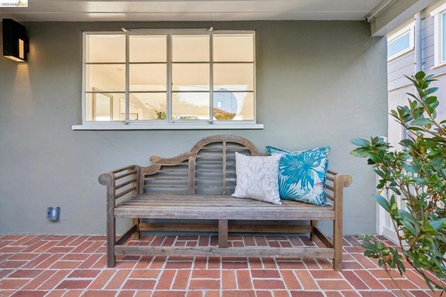 752 Grizzly Peak Blvd, Berkeley, CA 94708