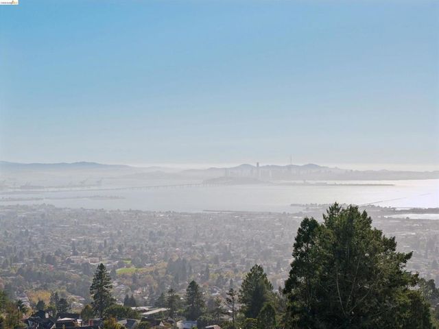 752 Grizzly Peak Blvd, Berkeley, CA 94708