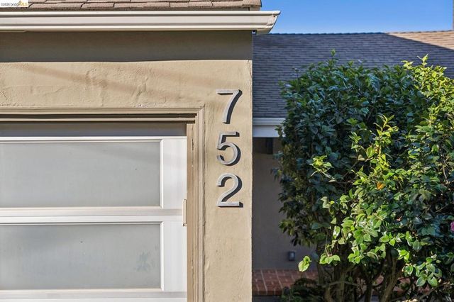 752 Grizzly Peak Blvd, Berkeley, CA 94708
