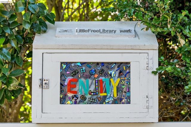 752 Grizzly Peak Blvd, Berkeley, CA 94708