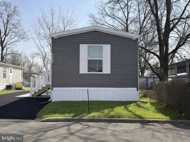 6327 FULLER DR, Morrisville, PA 19067