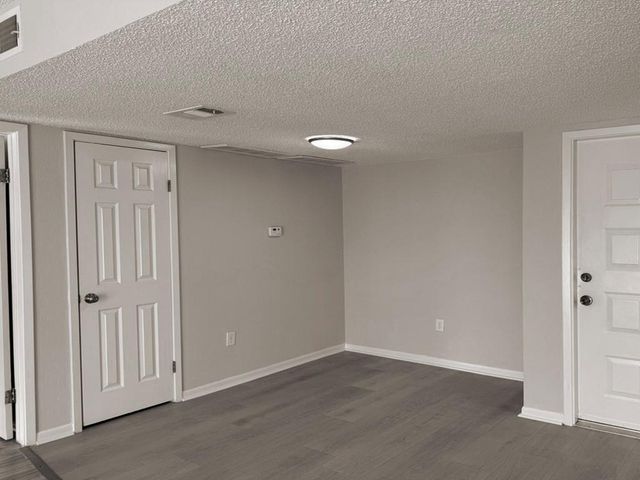 2816 S Bartell Drive 34, Houston, TX 77054