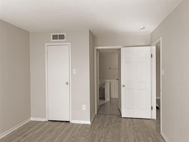 2816 S Bartell Drive 34, Houston, TX 77054