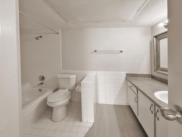 2816 S Bartell Drive 34, Houston, TX 77054