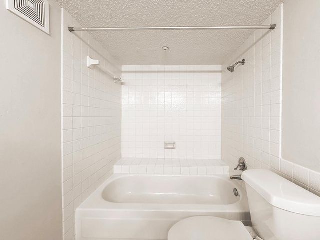 2816 S Bartell Drive 34, Houston, TX 77054