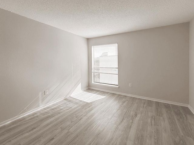 2816 S Bartell Drive 34, Houston, TX 77054