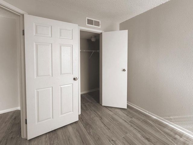 2816 S Bartell Drive 34, Houston, TX 77054