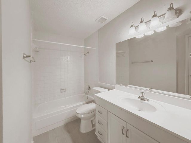 2816 S Bartell Drive 34, Houston, TX 77054