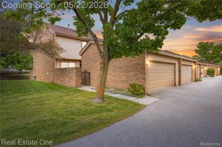 5345 Wright Way W, West Bloomfield Charter Township, MI 48322
