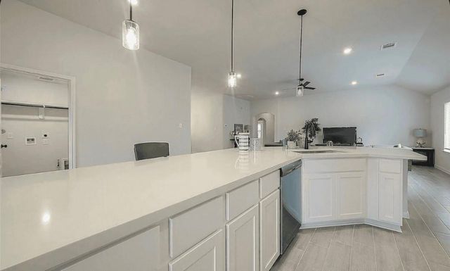510 Zeus Mountains Drive, Crosby, TX 77532