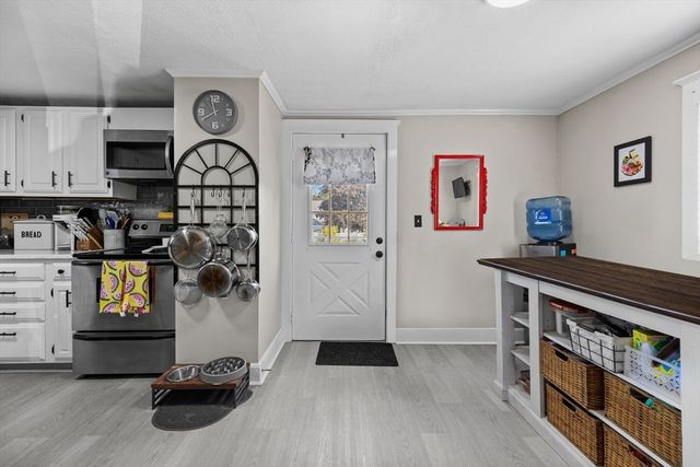 24 River St B, Danvers, MA 01923