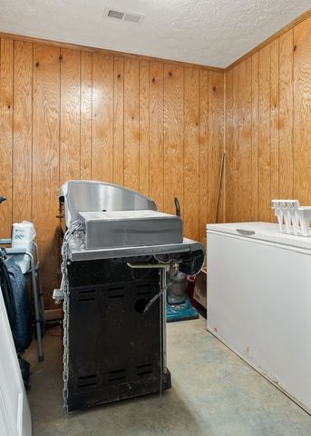 150 Tabernacle Rd, Smithville, TN 37166