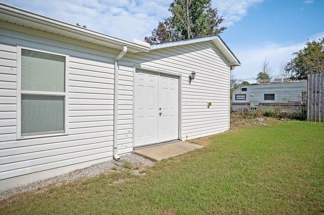 150 Tabernacle Rd, Smithville, TN 37166