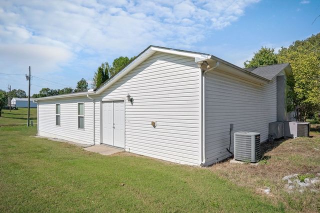 150 Tabernacle Rd, Smithville, TN 37166