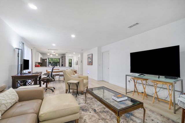 8436 CYPRESS Lane 7H, Boca Raton, FL 33433
