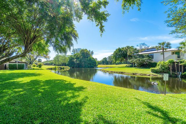 8436 CYPRESS Lane 7H, Boca Raton, FL 33433