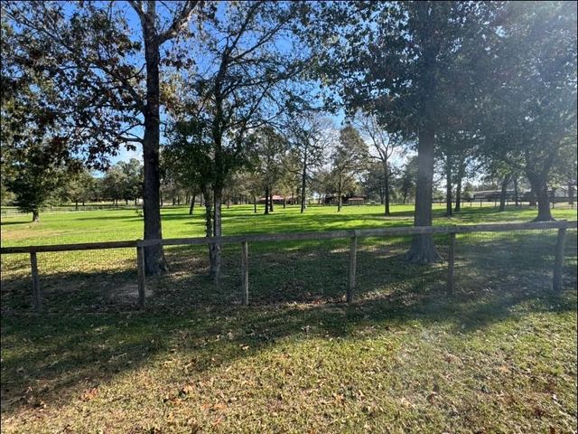 12494-725B Hill Creek Road, Montgomery, TX 77356