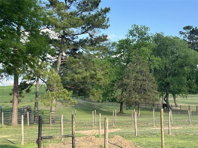 12494-725B Hill Creek Road, Montgomery, TX 77356