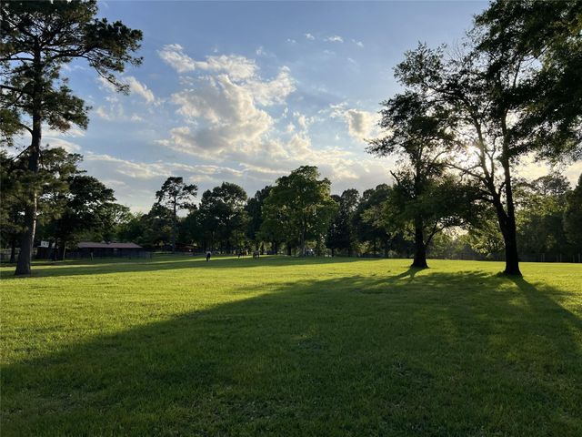 12494-725B Hill Creek Road, Montgomery, TX 77356