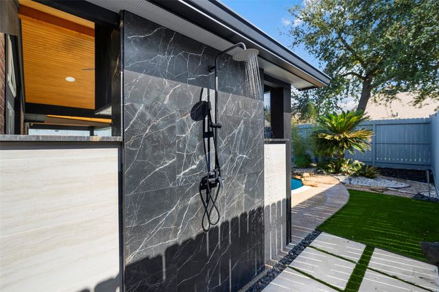 13422 Parkchase Timber Drive, Houston, TX 77070