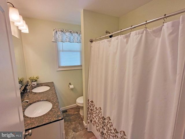 4545 SYCAMORE GROVE RD, Chambersburg, PA 17202
