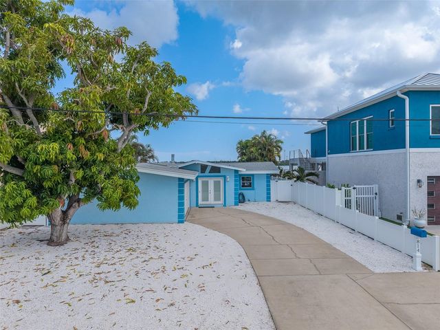 814 BAY POINT DRIVE, Madeira Beach, FL 33708