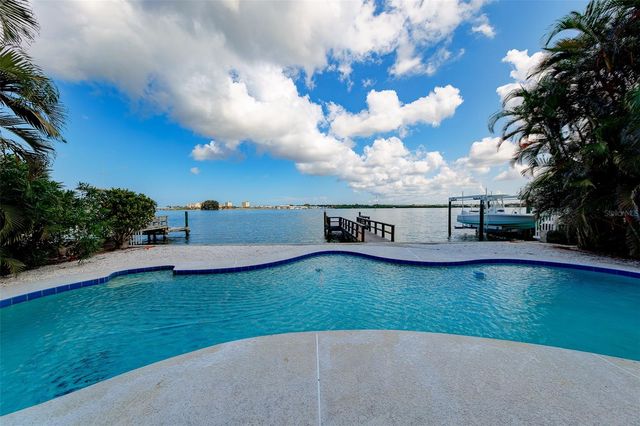 814 BAY POINT DRIVE, Madeira Beach, FL 33708
